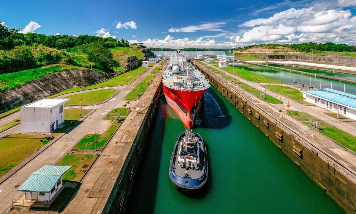Trump takes Panama Canal in 2025?