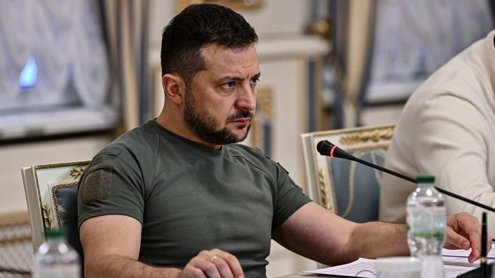 Will Ukraine agree to cede territory to Russia in 2025?